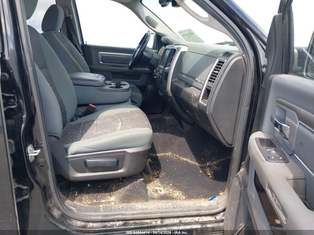 44864414 :رقم المزاد ، 1C6RR6TTXKS694068 vin ، 2019 Ram 1500 Classic Big Horn  4x2 6'4 Box مزاد بيع