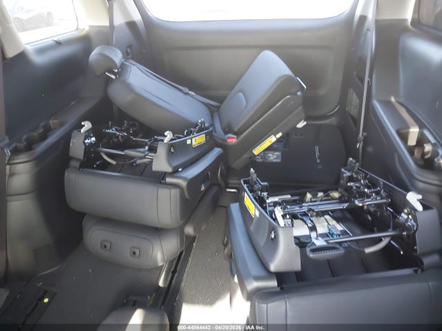 Продажа на аукционе авто 2026 Kia Carnival Mpv Sx Prestige, vin: KNDNE5K3XT6593153, номер лота: 44864442