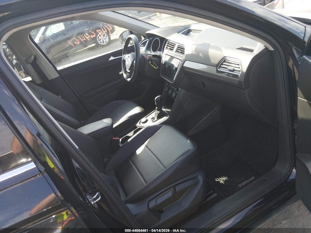 2021 Volkswagen Tiguan 2.0t Se/2.0t Se R-line Black/2.0t Sel მანქანა იყიდება აუქციონზე, vin: 3VV2B7AX9MM146960, აუქციონის ნომერი: 44864461