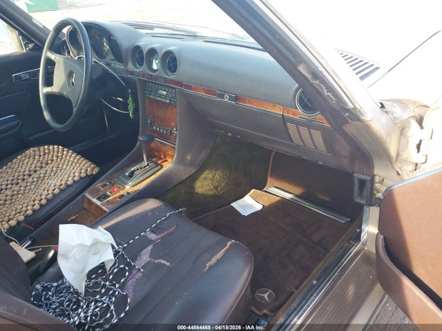 1985 MERCEDES-BENZ 380 WDBBA45C2FA026472 Photo 4