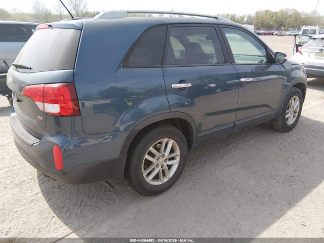44864492 :رقم المزاد ، 5XYKT4A71FG575634 vin ، 2015 Kia Sorento Lx V6 مزاد بيع