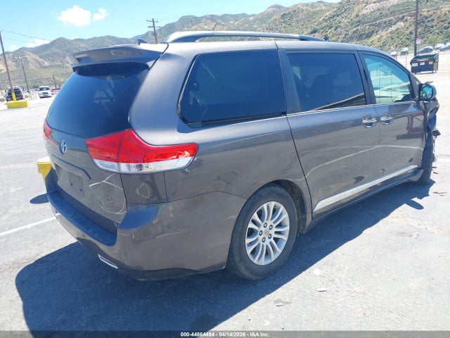 Aukcja sprzedaży 2011 Toyota Sienna Xle V6, vin: 5TDYK3DC3BS091056, numer aukcji: 44864494