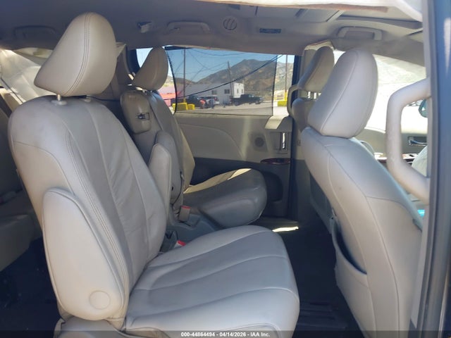 Aukcja sprzedaży 2011 Toyota Sienna Xle V6, vin: 5TDYK3DC3BS091056, numer aukcji: 44864494