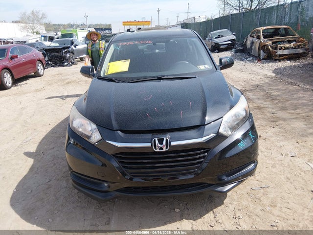 3CZRU6H33JG717416 Honda HR-V LX
