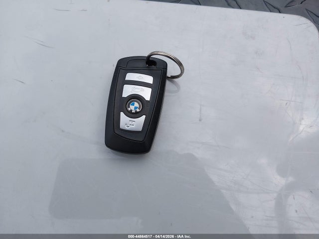 2011 Bmw 550i მანქანა იყიდება აუქციონზე, vin: WBAFR9C54BC599477, აუქციონის ნომერი: 44864517