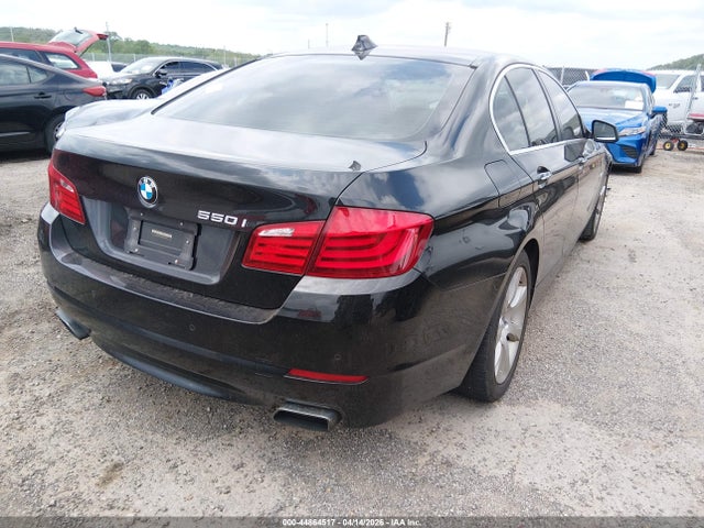 2011 Bmw 550i მანქანა იყიდება აუქციონზე, vin: WBAFR9C54BC599477, აუქციონის ნომერი: 44864517