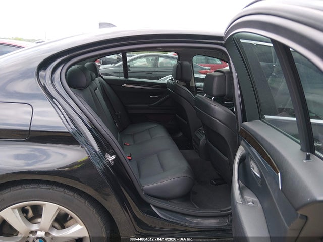 2011 Bmw 550i მანქანა იყიდება აუქციონზე, vin: WBAFR9C54BC599477, აუქციონის ნომერი: 44864517