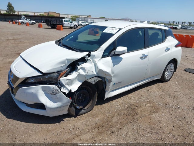 Nissan LEAF S 2018 1N4AZ1CP6JC311236 Image 2