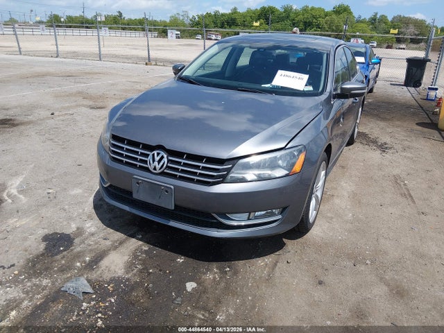 Aukcja sprzedaży 2013 Volkswagen Passat 2.0l Tdi Se, vin: 1VWBN7A31DC104560, numer aukcji: 44864540