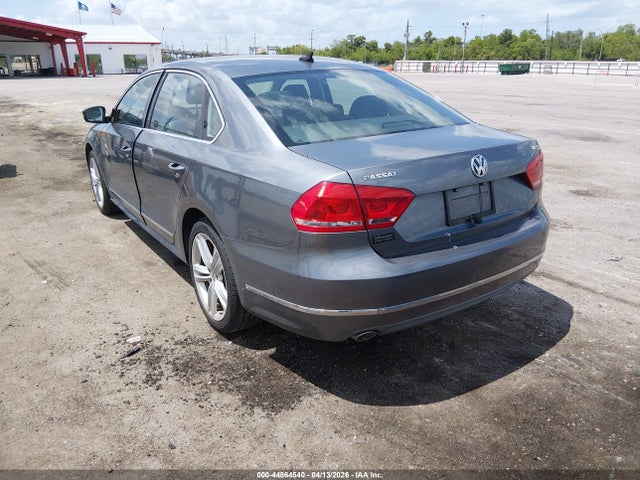 Aukcja sprzedaży 2013 Volkswagen Passat 2.0l Tdi Se, vin: 1VWBN7A31DC104560, numer aukcji: 44864540