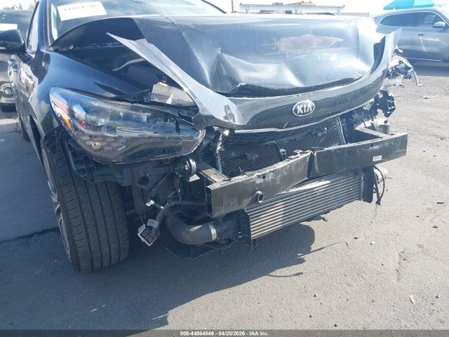 KNAE15LA3K6058928 KIA Stinger