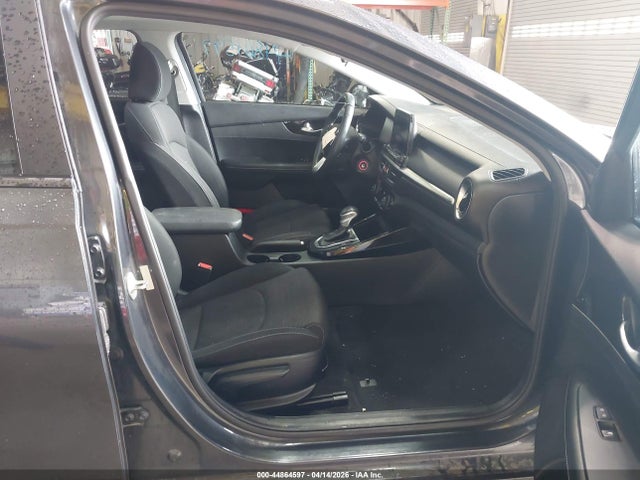 44864597 :رقم المزاد ، 3KPF34AD0KE013853 vin ، 2019 Kia Forte S مزاد بيع