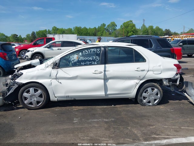 44864670 :رقم المزاد ، JTDBT4K35BL000673 vin ، 2011 Toyota Yaris مزاد بيع
