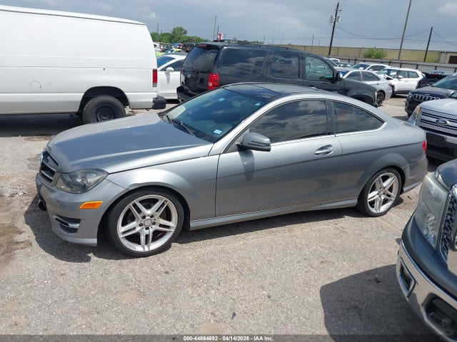 44864692 :رقم المزاد ، WDDGJ4HB5FG404121 vin ، 2015 Mercedes-benz C 250 مزاد بيع