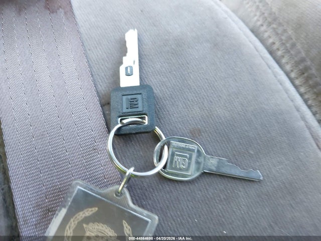 44864698 :رقم المزاد ، 1G6CD53B8N4320021 vin ، 1992 Cadillac Deville مزاد بيع