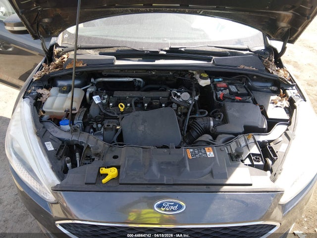 Ford FOCUS SE 2017 1FADP3K28HL331647 Image 10