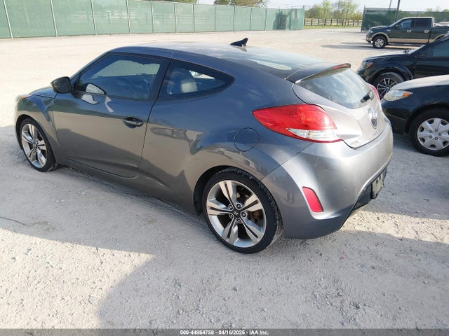 44864758 :رقم المزاد ، KMHTC6AD6DU115026 vin ، 2013 Hyundai Veloster Base W/black مزاد بيع