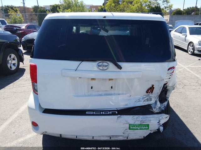 Scion XB 2015 JTLZE4FE3FJ073311 Image 16