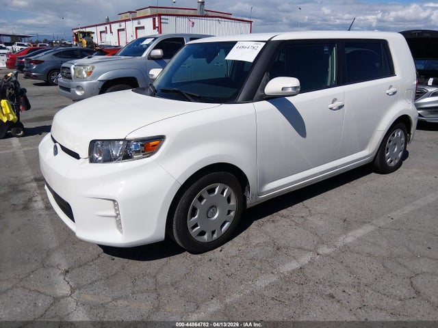 Scion XB 2015 JTLZE4FE3FJ073311 Image 2