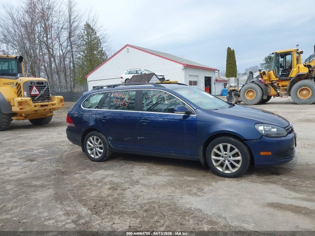 2012 Volkswagen Jetta Sportwagen 2.5l Se მანქანა იყიდება აუქციონზე, vin: 3VWPP7AJ7CM704804, აუქციონის ნომერი: 44864785