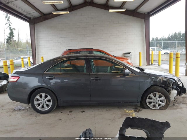 44864804 :رقم المزاد ، 4T1BF3EK0BU598908 vin ، 2011 Toyota Camry Le مزاد بيع