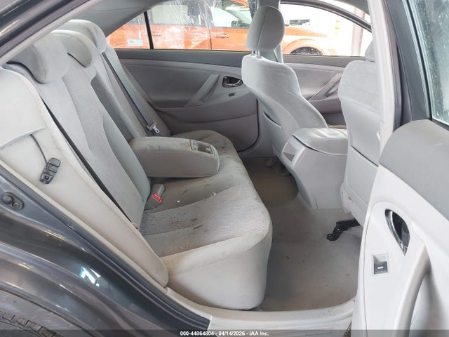 44864804 :رقم المزاد ، 4T1BF3EK0BU598908 vin ، 2011 Toyota Camry Le مزاد بيع