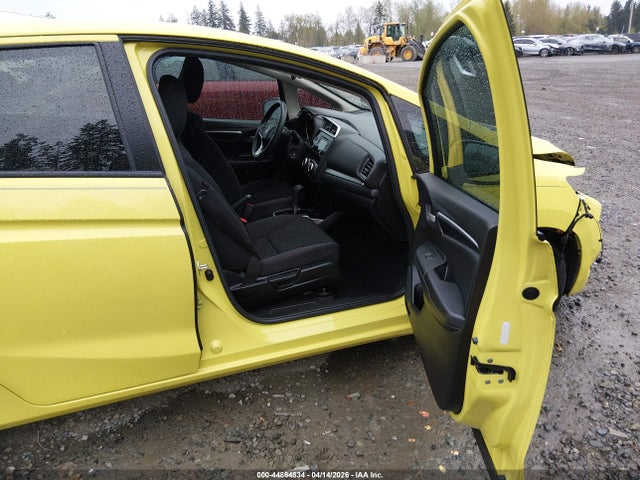 Auction sale of the 2017 Honda Fit Lx, vin: JHMGK5H5XHS005033, lot number: 44864834
