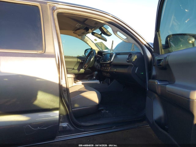 3TMAZ5CN9NM185006 Toyota Tacoma Sr5 V6