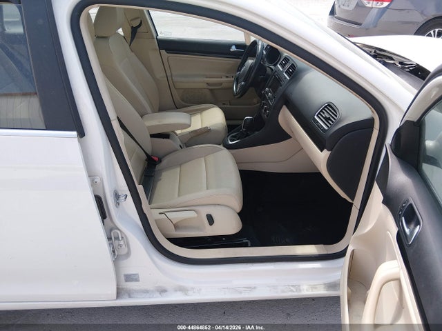 2014 Volkswagen Jetta Sportwagen 2.0l Tdi მანქანა იყიდება აუქციონზე, vin: 3VWPL7AJ8EM603382, აუქციონის ნომერი: 44864852