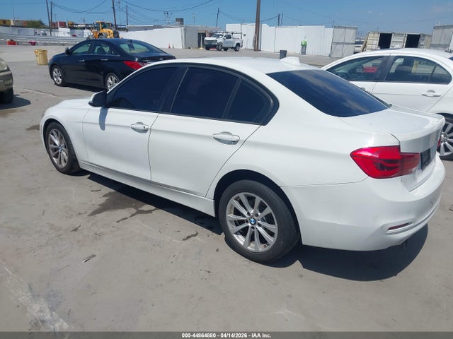 Продаж на аукціоні авто 2018 Bmw 320i, vin: WBA8A9C51JAH14047, номер лоту: 44864880