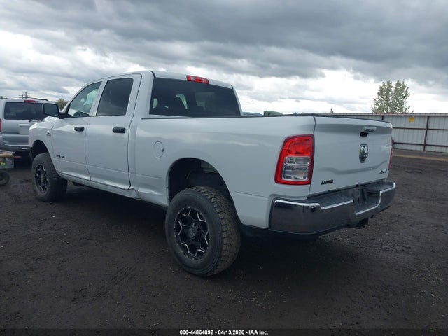 2022 RAM 2500 3C6UR5CL2NG222625 Photo 2