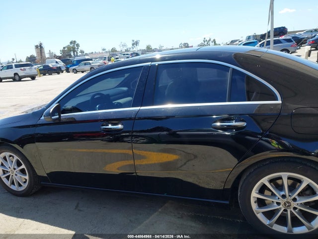 W1K3G4EB7MJ273212 Mercedes-Benz A 220