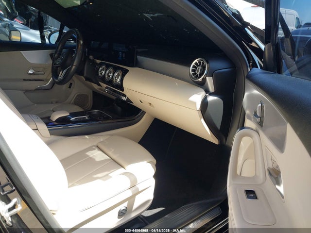 W1K3G4EB7MJ273212 Mercedes-Benz A 220