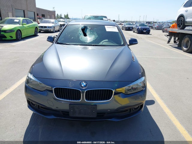 44864985 :رقم المزاد ، WBA8E1G57GNT34600 vin ، 2016 Bmw 320i مزاد بيع