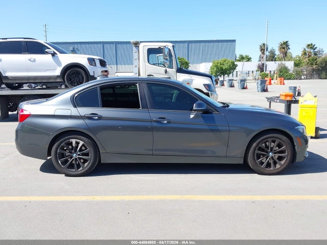 44864985 :رقم المزاد ، WBA8E1G57GNT34600 vin ، 2016 Bmw 320i مزاد بيع