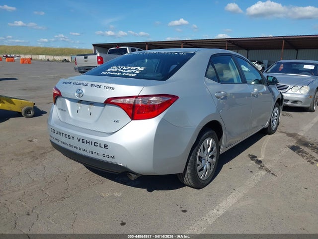 Toyota COROLLA LE 2018 5YFBURHE9JP840769 Image 4