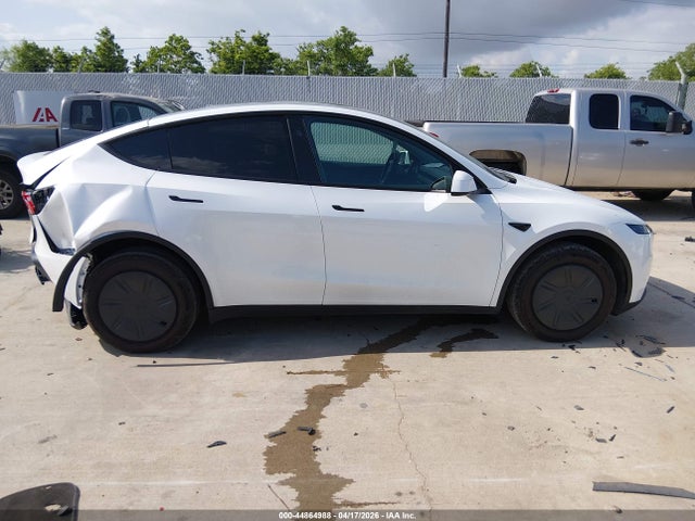 7SAYGDED4TA593109 Tesla Model Y Premium Rear-wheel Drive/standard Rear-wheel Drive