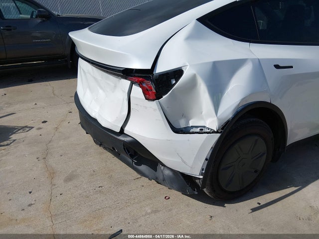 7SAYGDED4TA593109 Tesla Model Y Premium Rear-wheel Drive/standard Rear-wheel Drive
