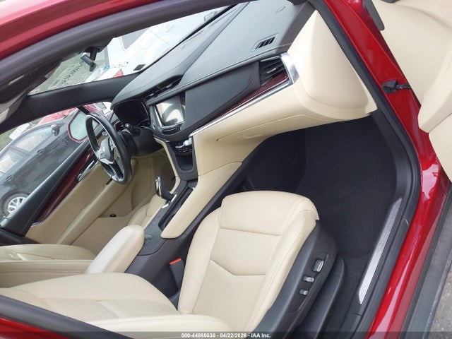 44865036 :رقم المزاد ، 1GYKNFRS2KZ202624 vin ، 2019 Cadillac Xt5 Premium Luxury مزاد بيع