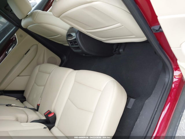 44865036 :رقم المزاد ، 1GYKNFRS2KZ202624 vin ، 2019 Cadillac Xt5 Premium Luxury مزاد بيع