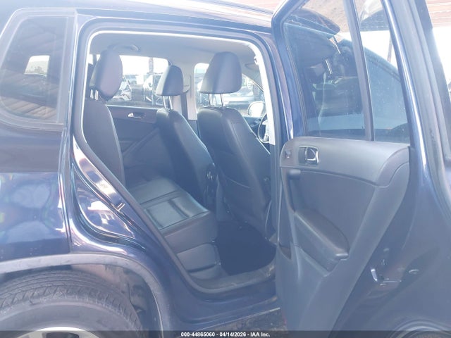 WVGBV7AX1GW600463 Volkswagen TIGUAN S