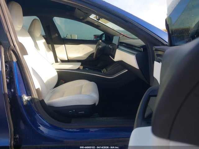 2021 Tesla Model S Plaid Tri Motor All-wheel Drive მანქანა იყიდება აუქციონზე, vin: 5YJSA1E61MF447078, აუქციონის ნომერი: 44865102