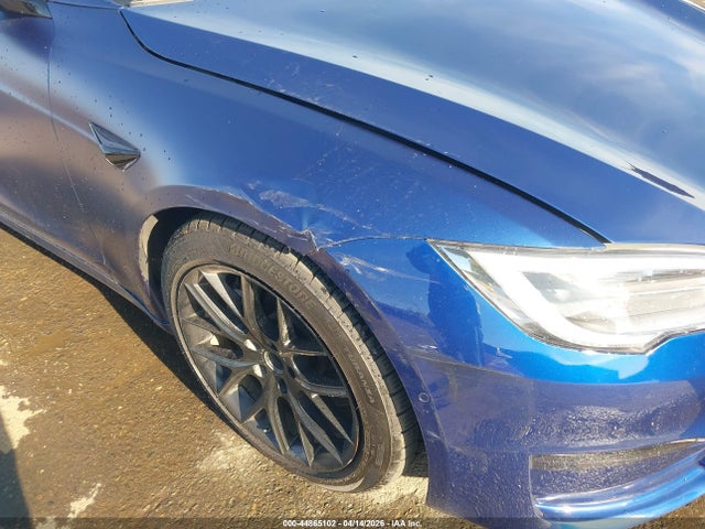 2021 Tesla Model S Plaid Tri Motor All-wheel Drive მანქანა იყიდება აუქციონზე, vin: 5YJSA1E61MF447078, აუქციონის ნომერი: 44865102
