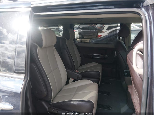 KNDME5C11F6043305 KIA Sedona Sx Luxury