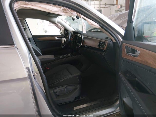 2024 Volkswagen Atlas 2.0t Se W/technology მანქანა იყიდება აუქციონზე, vin: 1V2JR2CA9RC620172, აუქციონის ნომერი: 44865139