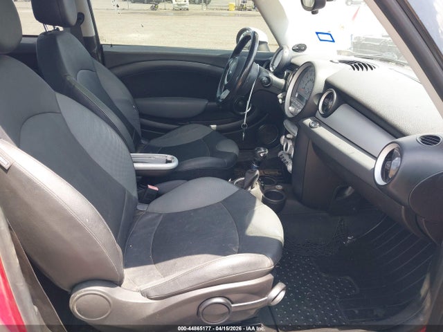 2010 MINI COOPER WMWMF3C58ATZ64061 Photo 4