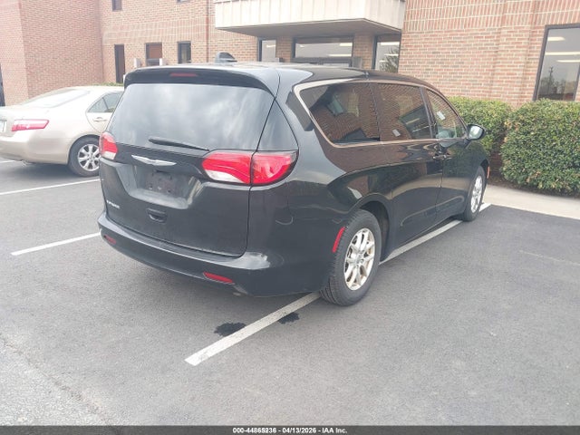 2020 CHRYSLER VOYAGER 2C4RC1CGXLR176139 Photo 3