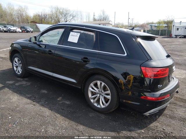 44865251 :رقم المزاد ، WA1LHAF70HD048645 vin ، 2017 Audi Q7 2.0t Premium مزاد بيع
