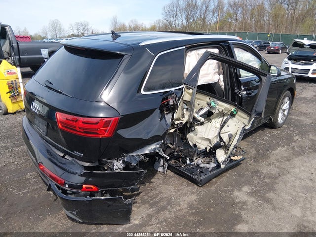 44865251 :رقم المزاد ، WA1LHAF70HD048645 vin ، 2017 Audi Q7 2.0t Premium مزاد بيع