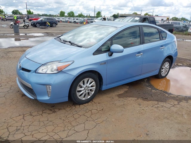 Toyota PRIUS PLUG-IN 2014 JTDKN3DP2E3054103 Image 2